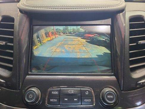 Used 2019 Chevrolet Impala LT FWD image 15