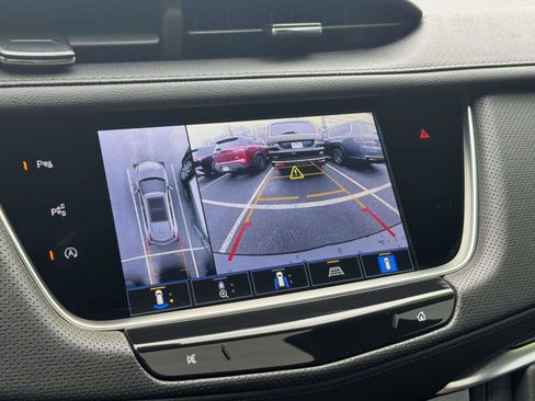 Used 2024 Cadillac XT5 Sportv w/ Technology Package AWD/4WD image 16