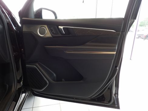 Used 2025 Buick Enclave Avenir w/ Super Cruise Package image 27