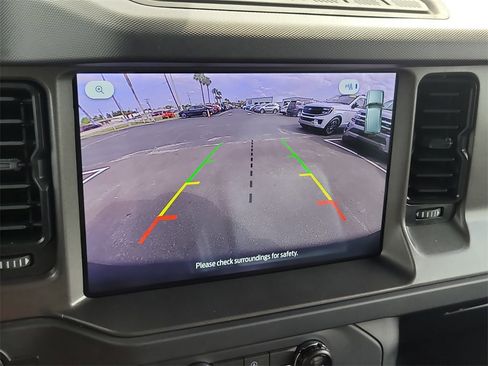 Used 2025 Ford Bronco Badlands image 20