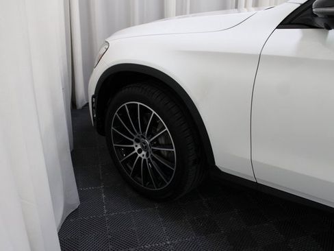 Used 2023 Mercedes-Benz GLC 300 GLC 300 Coupe image 9