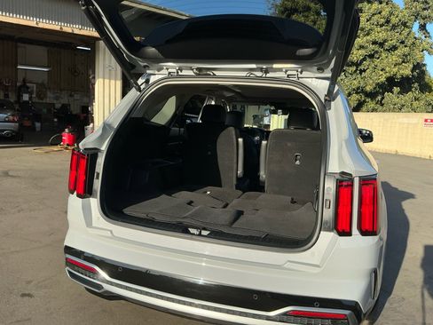 Used 2022 Kia Sorento SX image 26