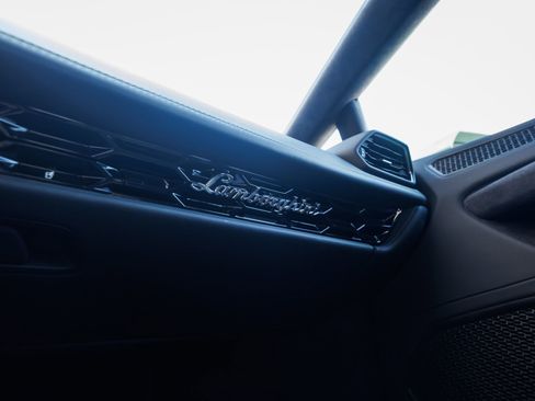 Used 2023 Lamborghini Huracan Tecnica image 43