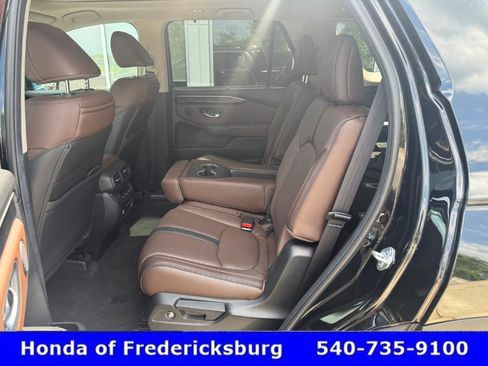 Used 2025 Honda Pilot Elite image 20