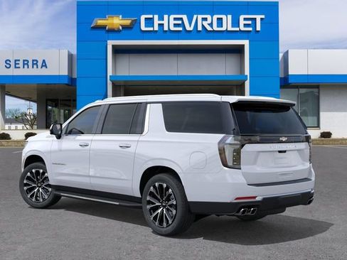 New 2026 Chevrolet Suburban High Country AWD/4WD image 3