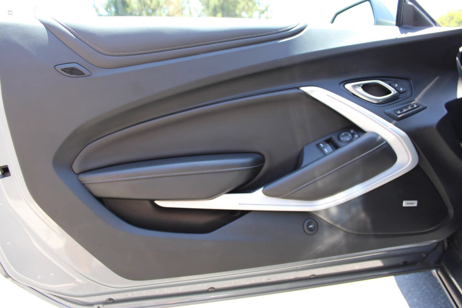 Used 2019 Chevrolet Camaro SS RWD image 8