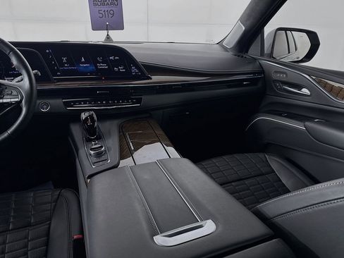 Used 2023 Cadillac Escalade Sport Platinum w/ LPO, ONYX Package image 28