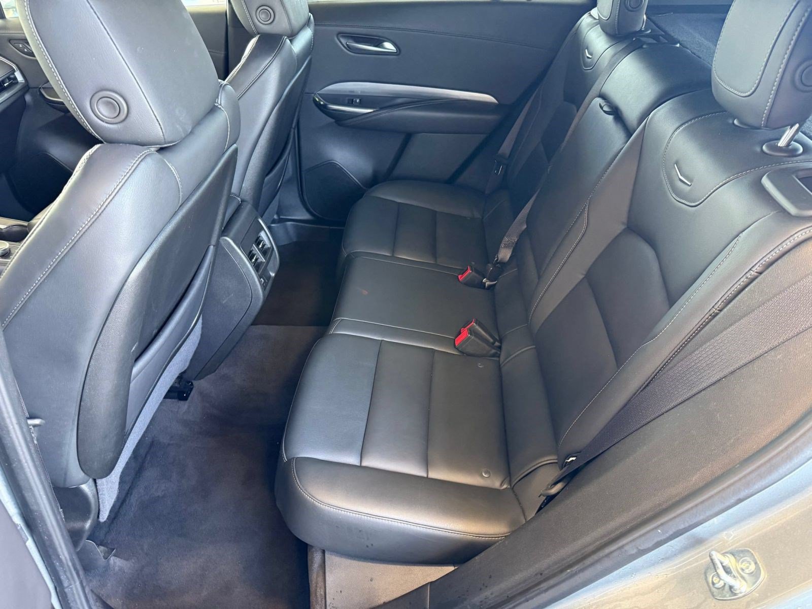 Used 2025 Cadillac XT4 Premium Luxury FWD image 27