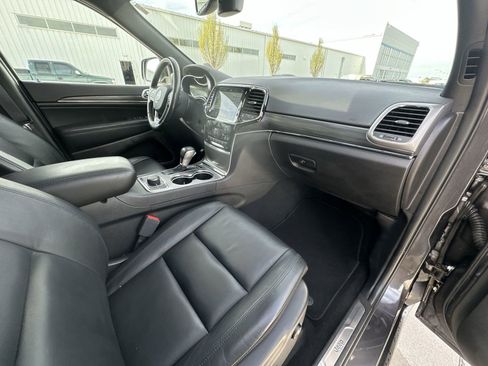 Used 2021 Jeep Grand Cherokee Limited AWD/4WD image 30