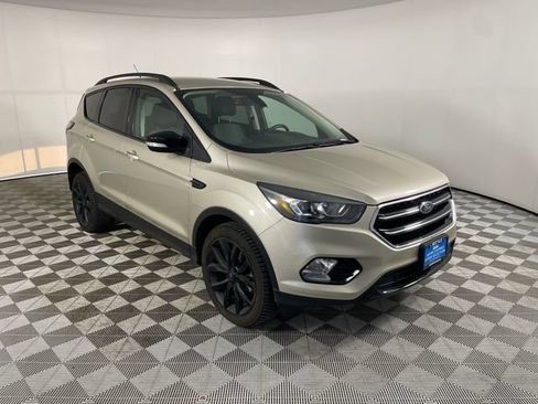 Used 2017 Ford Escape Titanium AWD/4WD image 17