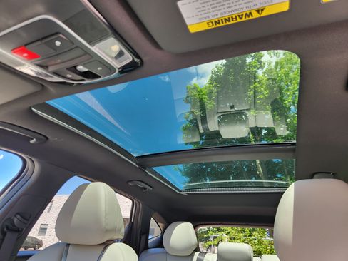 Certified 2025 Hyundai Tucson Limited AWD/4WD image 16