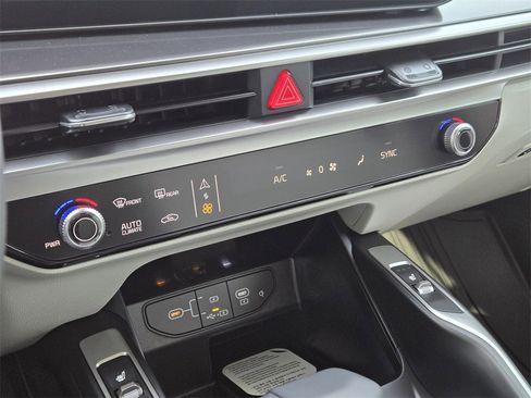 New 2026 Kia Sorento S image 14