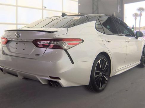 Used 2019 Toyota Camry XSE FWD image 11