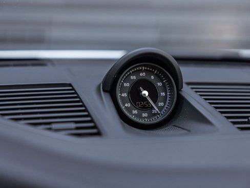 Used 2024 Porsche 911 Carrera GTS image 15