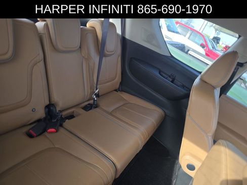 Used 2025 INFINITI QX80 Sensory image 9