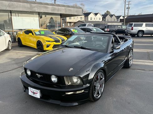 Used 2007 Ford Mustang GT Premium RWD image 2
