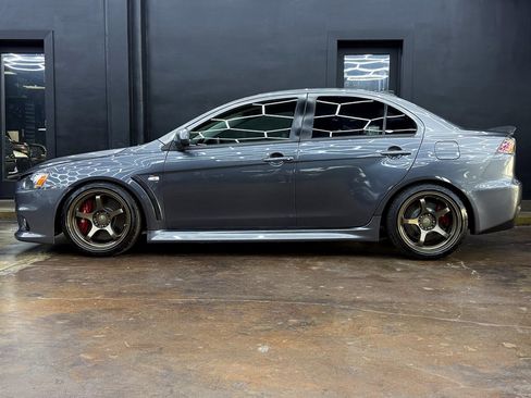 Used 2010 Mitsubishi Lancer Evolution SE image 4