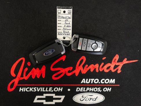 Used 2024 Ford F250 Platinum AWD/4WD image 11