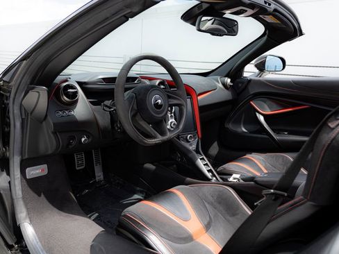 Used 2020 McLaren 720S Performance RWD image 13