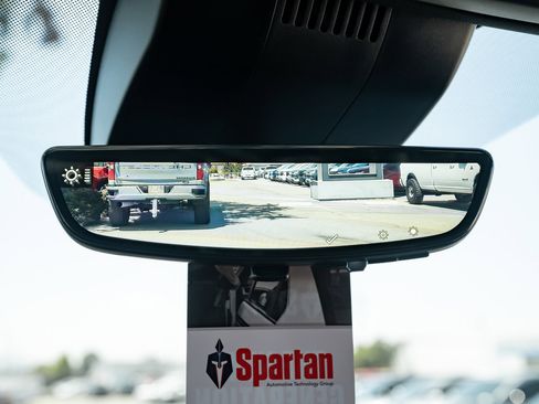 New 2025 Chevrolet Suburban Premier image 30