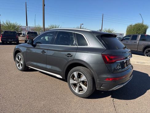 Used 2023 Audi Q5 Prestige w/ Prestige Package image 9