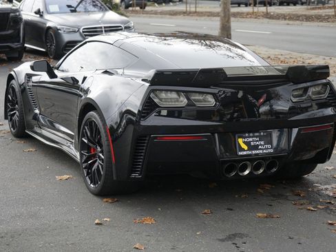 Used 2016 Chevrolet Corvette Z06 w/ Z07 Performance Package image 10