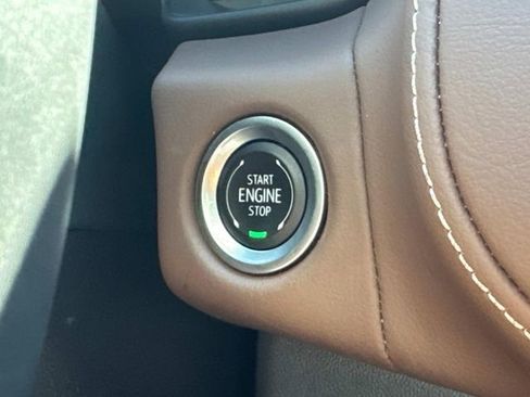 Certified 2024 Chevrolet Suburban High Country w/ Advanced Technology Package image 38