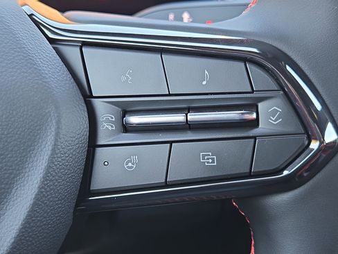 New 2025 Chevrolet Equinox EV RS image 26