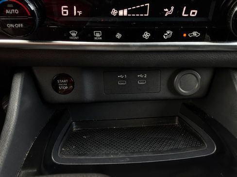 Used 2025 Nissan Rogue SV FWD image 24