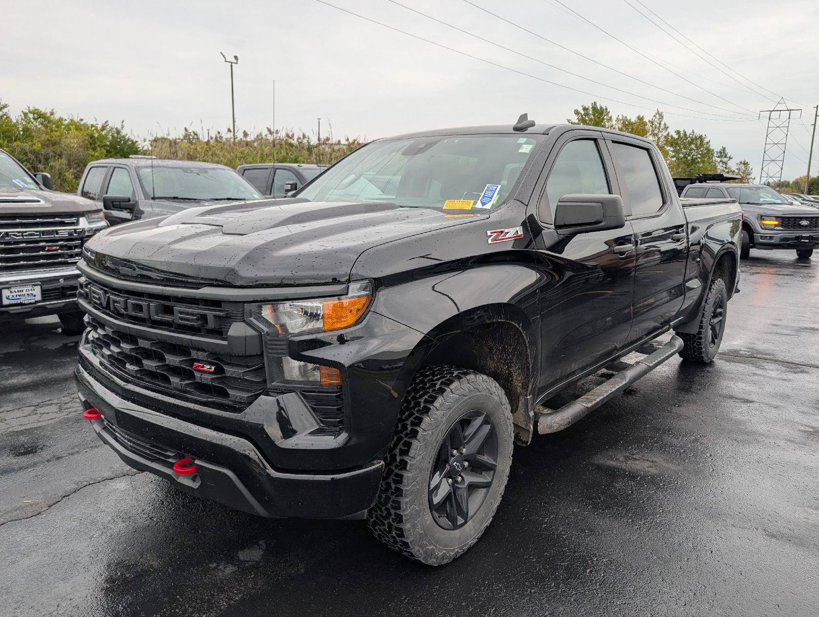 Used 2022 Chevrolet Silverado 1500 Custom Trail Boss AWD/4WD image 4