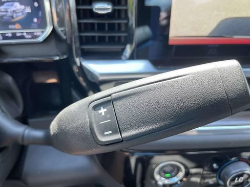 Used 2023 Chevrolet Silverado 1500 LT AWD/4WD image 54