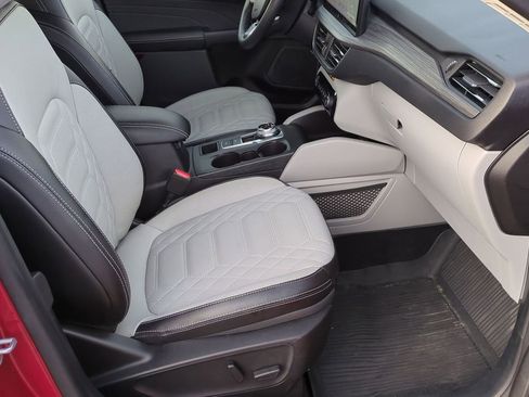 Certified 2023 Ford Escape Platinum w/ Premium Technology Package image 23