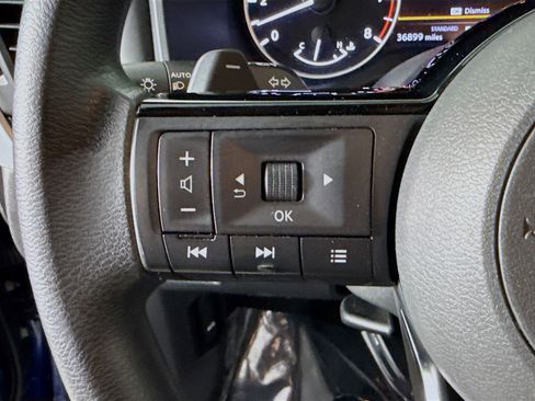 Used 2023 Nissan Rogue SV FWD image 14