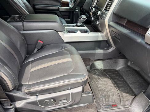 Used 2015 Ford F150 Platinum w/ Equipment Group 701A Luxury AWD/4WD image 11