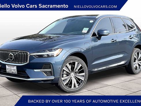 Used 2023 Volvo XC60 T8 Plus image 1