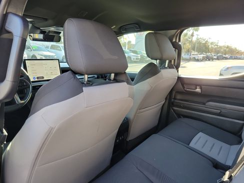 Used 2024 Toyota Tacoma TRD Off-Road image 26