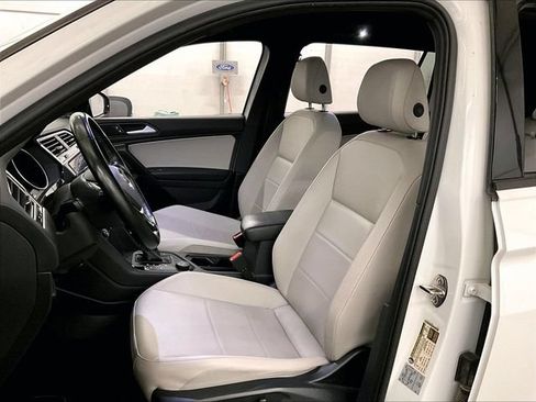 Used 2021 Volkswagen Tiguan SE R-Line AWD/4WD image 24