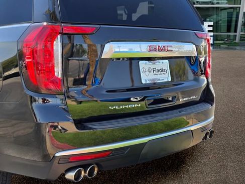 Used 2024 GMC Yukon XL Denali w/ Advanced Technology Package AWD/4WD image 5