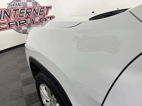 Used 2022 Jeep Cherokee Latitude Lux FWD image 23