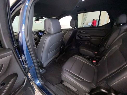 Used 2023 Chevrolet Traverse LT w/ LT Premium Package FWD image 29