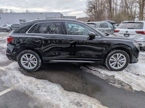 Used 2025 Audi Q3 2.0T Premium w/ Convenience Package image 2