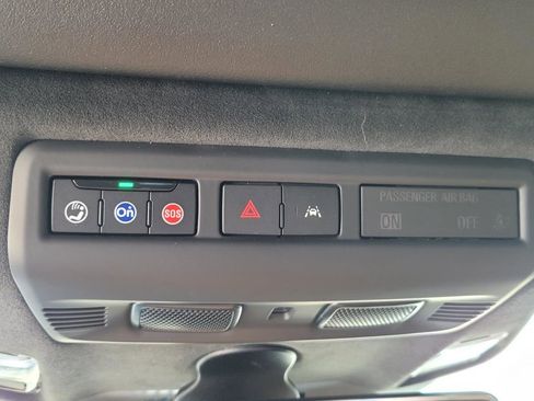 Used 2024 Chevrolet Corvette Z06 w/ Z07 Performance Package image 25