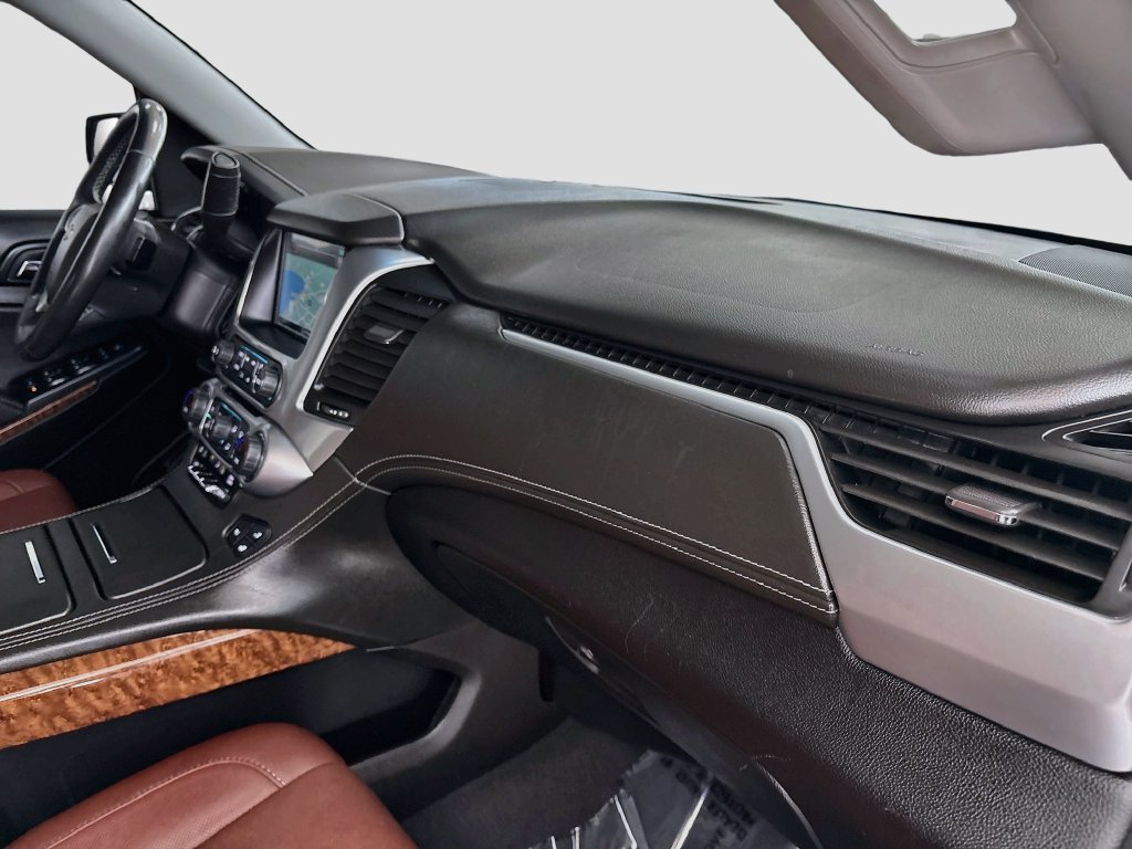 Used 2019 Chevrolet Suburban Premier w/ Premier Plus Edition AWD/4WD image 27
