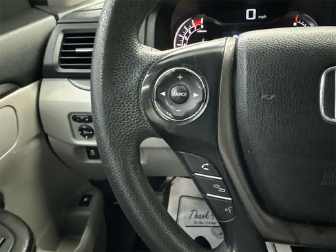 Used 2018 Honda Pilot LX image 25