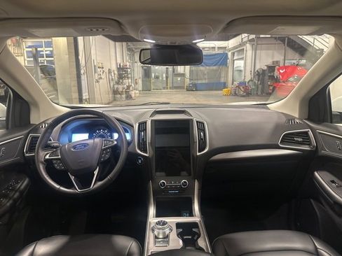 Used 2024 Ford Edge SEL w/ Convenience Package image 16