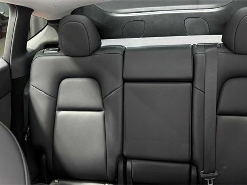 Used 2023 Tesla Model Y Long Range image 28