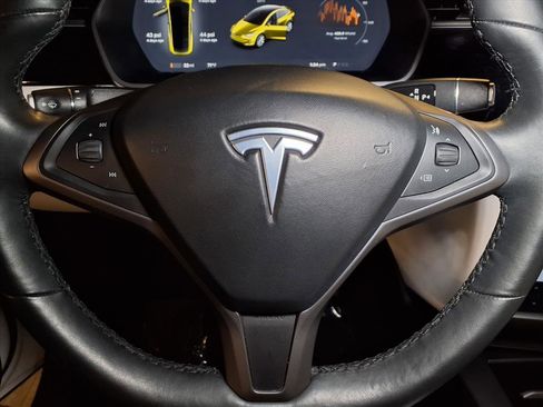 Used 2019 Tesla Model X 75D image 6