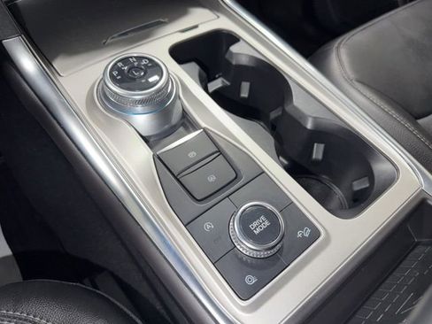 Used 2024 Ford Explorer Limited w/ Limited Technology Package AWD/4WD image 20