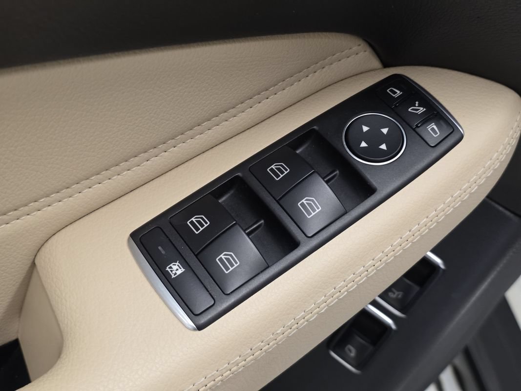 Used 2018 Mercedes-Benz GLS 450 4MATIC image 31