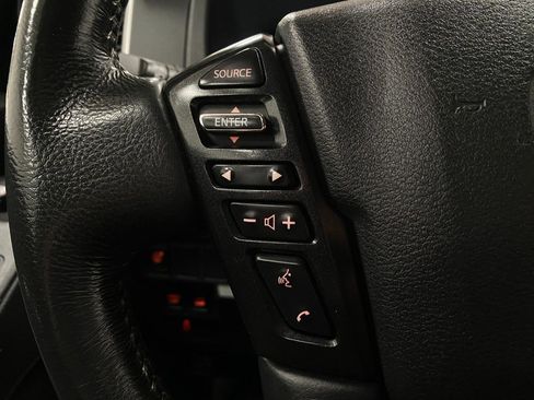 Used 2023 Nissan Frontier SV w/ SV Premium Package image 17